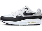 Nike Air Max 1 Black & White - Maat 42.5 EU, Kleding | Heren, Schoenen, Ophalen of Verzenden, Nieuw, Nike