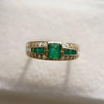 Ring - 19.2 kt. Geel goud - 2.44ct. tw. Smaragd - Diamant, Nieuw