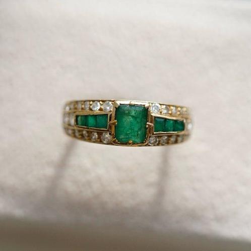 Ring - 19.2 kt. Geel goud - 2.44ct. tw. Smaragd - Diamant, Sieraden, Tassen en Uiterlijk, Ringen