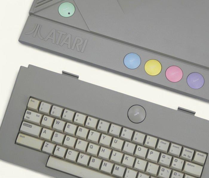 Atari - XE GS Video Game System in Original Box + Cassette, Spelcomputers en Games, Spelcomputers | Overige Accessoires