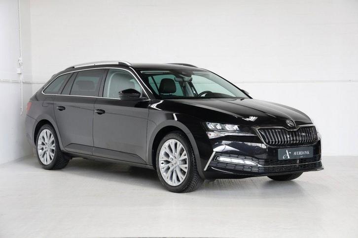 Zakelijke Lease |  Škoda Superb Combi 1.4TSI iV 218PK Busine, Auto's, Skoda, Dealer onderhouden, Lease, Automaat, Stationwagon