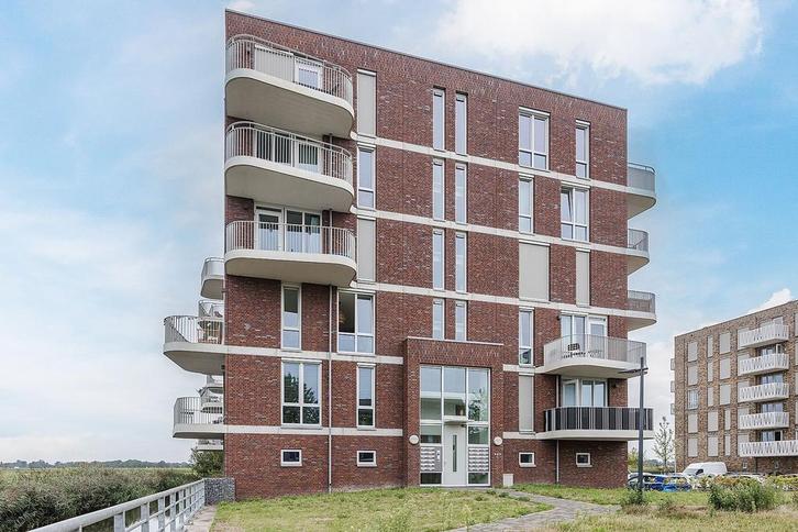 Appartement te huur in Breda - 209 m² - 3 kamer(s) - 3, Huizen en Kamers, Huizen te huur, Noord-Brabant, Appartement