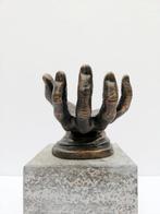 Reliëf, Reaching out hand - 7kg - 14 cm - IJzer, Antiek en Kunst