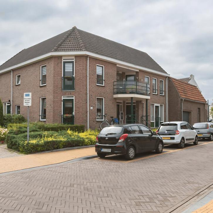 Appartement met balkon en seniorenbestemming, Huizen en Kamers, Huizen te huur, Direct bij eigenaar, Appartement