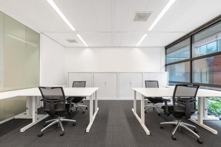 Kantoorruimte in Regus Goudsepoort, Zakelijke goederen, Bedrijfs Onroerend goed
