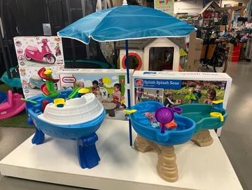Zwembad Zand en Watertafels Little Tikes Step 2  Zandbak beschikbaar voor biedingen