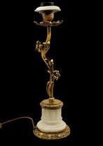 Tafellamp - Carrara marmer - Rama met Gouden Bladeren