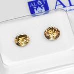 2 pcs Diamant (Natuurlijk gekleurd) - 0.81 ct - Rond - Fancy, Sieraden, Tassen en Uiterlijk, Edelstenen, Nieuw