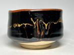 Seto-yaki Glaze-Flow Tea Bowl (Ynagare Chawan) with, Antiek en Kunst