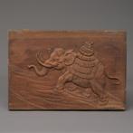 Reliëfpaneel van een olifant - Hout - Japan - Meiji periode