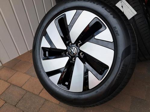 ID Buzz 19inch Breedset 1T3601025J - 1T3601025H +Pirelli, Auto-onderdelen, Banden en Velgen, 19 inch, Zomerbanden, 235 mm, Bestelwagen