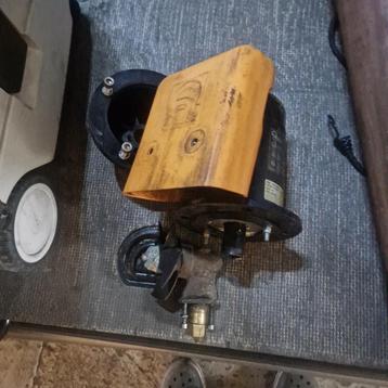 boeg/hek schroef 25kgf beschikbaar voor biedingen