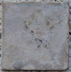 Tegel - Antieke tegel met vendelzwaaier op cartouche met, Antiek en Kunst