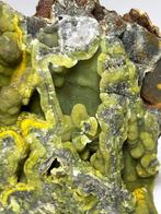 Rara cadmiet groene smithsoniet met cerussietkristallen,, Verzamelen, Mineralen en Fossielen