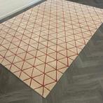Leolux Girisha Red Vloerkleed - 200x300cm, Huis en Inrichting, Stoffering | Tapijten en Kleden, Ophalen of Verzenden, Zo goed als nieuw