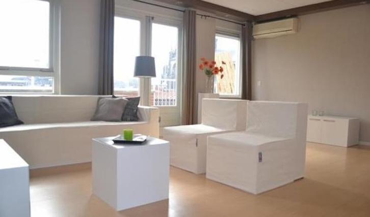 Te Huur Studio Gedempte Burgwal In Den Haag, Huizen en Kamers, Kamers te huur, 20 tot 35 m², Den Haag