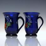 Kroes (2) - Glas - Set emaille tankards., Antiek en Kunst