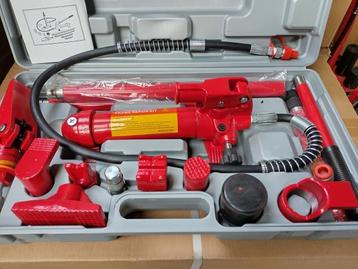 Veiling - Uitdeukset 4 ton hydraulisch beschikbaar voor biedingen