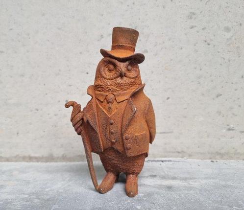 Beeldje - Owl in costume - IJzer, Antiek en Kunst, Kunst | Designobjecten