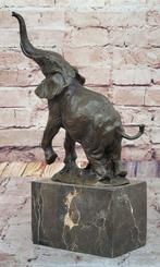 Milo (1910-1978) - Beeld, Olifant - 31 cm - Brons, Marmer
