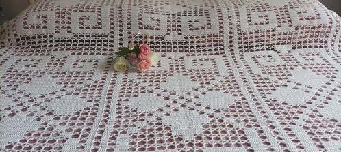 Fantastische uitzetsprei, gemaakt in fijn haakpatroon met, Antiek en Kunst, Antiek | Kleden en Textiel