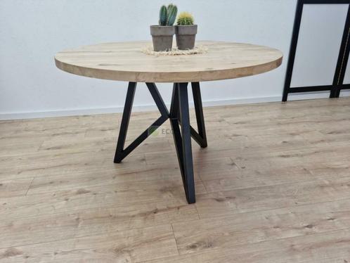 Mooie nieuwe ronde eiken tafel met Vlinder Poot onderstel, Huis en Inrichting, Tafels | Eettafels, 100 tot 150 cm, 100 tot 150 cm