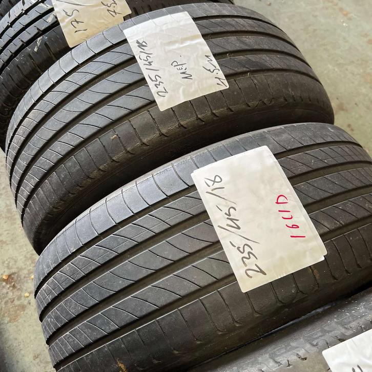 2 x Michelin e.Primacy 235-45-18 Zomerbanden 4,5mm, Auto-onderdelen, Banden en Velgen, 18 inch, Zomerbanden, 235 mm, Personenwagen