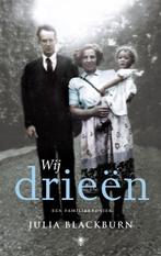 Wij drieën 9789023450207 Julia Blackburn, Boeken, Verzenden, Gelezen, Julia Blackburn