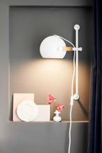 Halo Design - Wandlamp - D.C wandlamp lang Ø18 - wit/eiken -, Antiek en Kunst, Antiek | Lampen