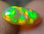 1,6 cts - Topkleuren - Natuurlijke kristalopaal - Cabochon -