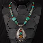 Rood koraal, amber, Himalaya-turquoise (howliet) -, Verzamelen, Mineralen en Fossielen