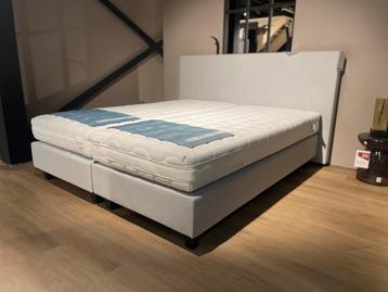 Boxspring – Direct uit Showroom en op Bestelling Leverbaar beschikbaar voor biedingen