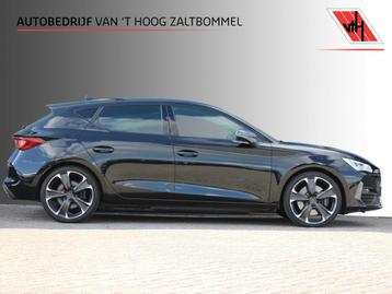 Leon 1.4 e-Hybrid 245pk VZ Performance CURPA KNOP CARPLAY beschikbaar voor biedingen