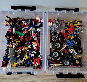 Lego - 2 kratten met losse lego stenen - Nederland beschikbaar voor biedingen