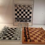 schaakspellen verzameling o.a. Staunton  , schaakklok ,