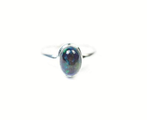 Zwarte Chalama Opal Ring/cabochon/nieuw- 2.92 g - (1), Verzamelen, Mineralen en Fossielen