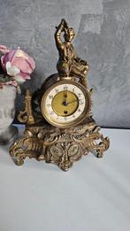 Klok - Mantel clock with statuette - Brons - 1900-1910