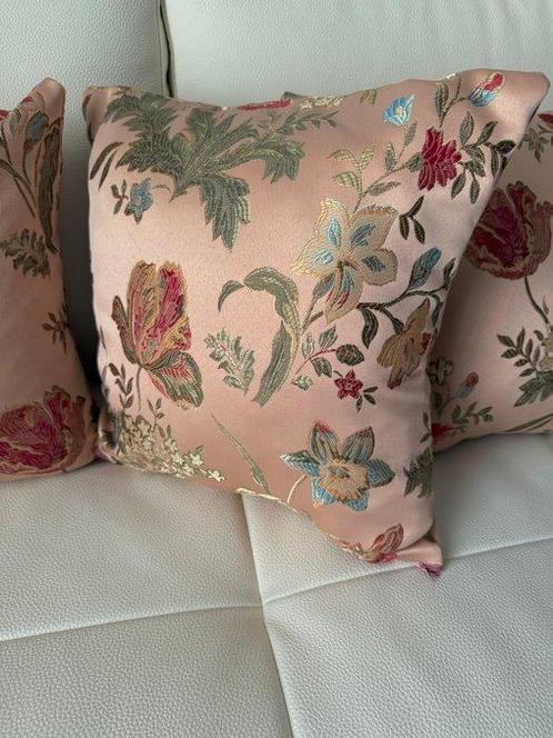 Luxe San Leucio in lichtroze bloemen damast kussens - Kussen, Antiek en Kunst, Curiosa en Brocante
