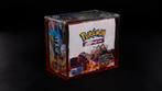 Acryl Case- Rood- Pokémon Booster Box- Nu 10% Korting!, Hobby en Vrije tijd, Verzamelkaartspellen | Pokémon, Verzenden, Nieuw
