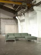Design on Stock Aikon | Groen (NIEUWSTAAT), Huis en Inrichting, Banken | Bankstellen, 250 tot 300 cm, Ophalen of Verzenden, Zo goed als nieuw