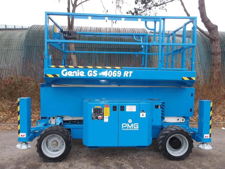 Veiling: Schaarhoogwerker Ruw Terrein Genie GS-4069RT 14.3m, Zakelijke goederen, Machines en Bouw | Liften, Steigers en Ladders