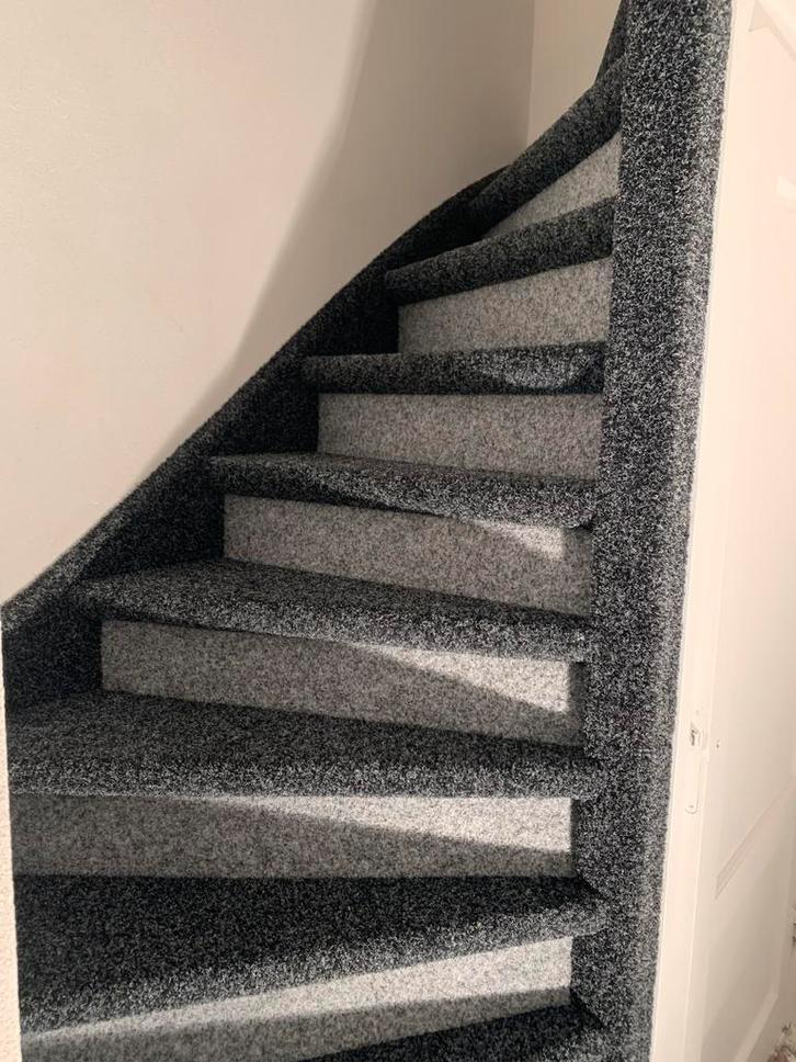 Vakkundig TRAP bekleden, Huis en Inrichting, Stoffering | Vloerbedekking, Tapijt, Nieuw