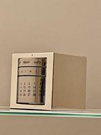 Eeuwigdurende kalender - da design in metallo cromato color