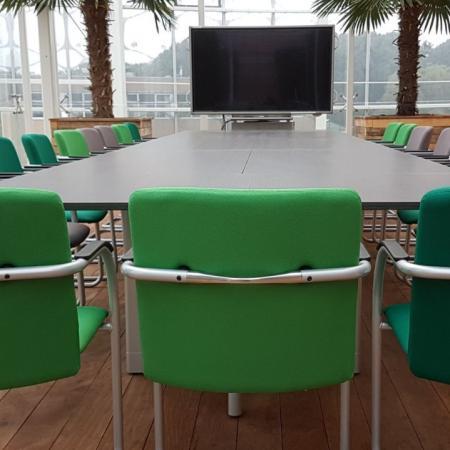 (MDK-105302) Ahrend Mehes vergadertafel met nieuw blad, Huis en Inrichting, Bureaus, Gebruikt, Ophalen of Verzenden