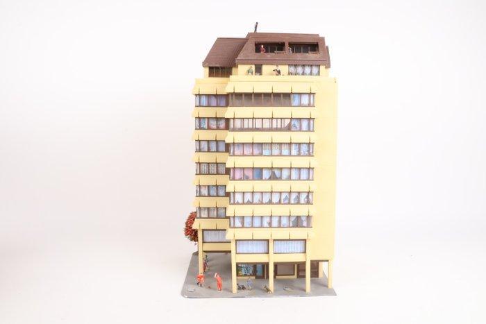 Kibri H0 - Modeltreingebouwen (2) - Flatgebouwen, Hobby en Vrije tijd, Modeltreinen | H0