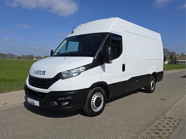 Iveco Daily 35S14V 2.3 352L H2, Auto's, Bestelauto's, Onderhoudsboekje, Lease, Zwart, Handgeschakeld, Wit, Iveco, Financial lease
