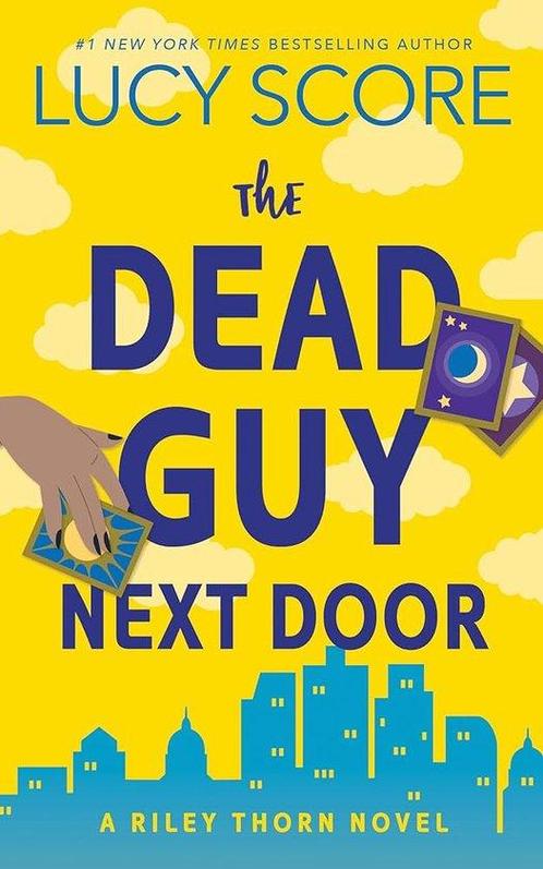 Riley Thorn-The Dead Guy Next Door 9781728295176 Lucy Score, Boeken, Overige Boeken, Gelezen, Verzenden