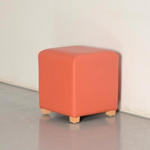 Mobitec poef, rood leder, 48 x 42 x 40 cm, Zakelijke goederen, Kantoor en Winkelinrichting | Kantoormeubilair en Inrichting, Ophalen of Verzenden