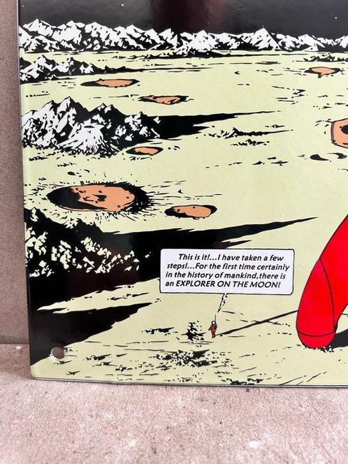 Hergé - 1 Enamelled plate - Kuifje - Rocket to the moon -, Boeken, Stripboeken