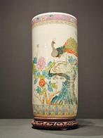 Famille Rose vloer vase - Porselein - China - Volksrepubliek, Antiek en Kunst